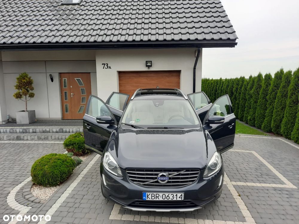 Volvo XC 60 D4 AWD Momentum - 24