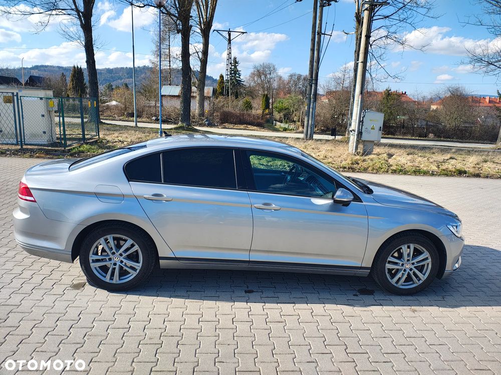 Volkswagen Passat - 8