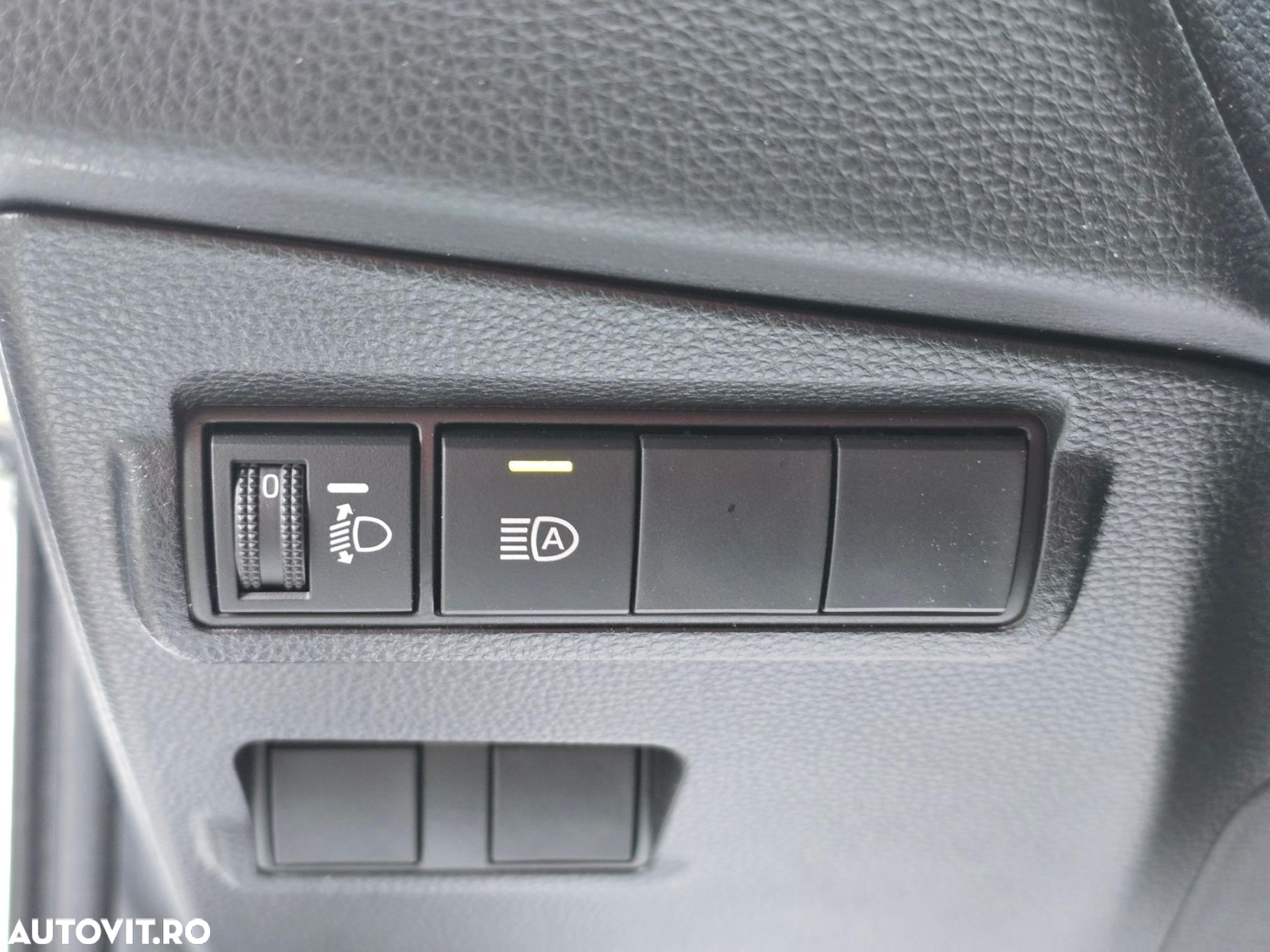 Toyota Corolla Cross 1.8I 2WD Active - 18