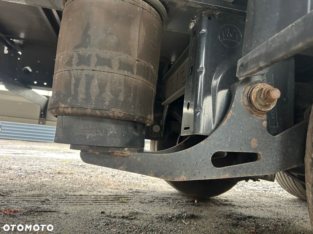 Krone Mega oś podnoszona - 6