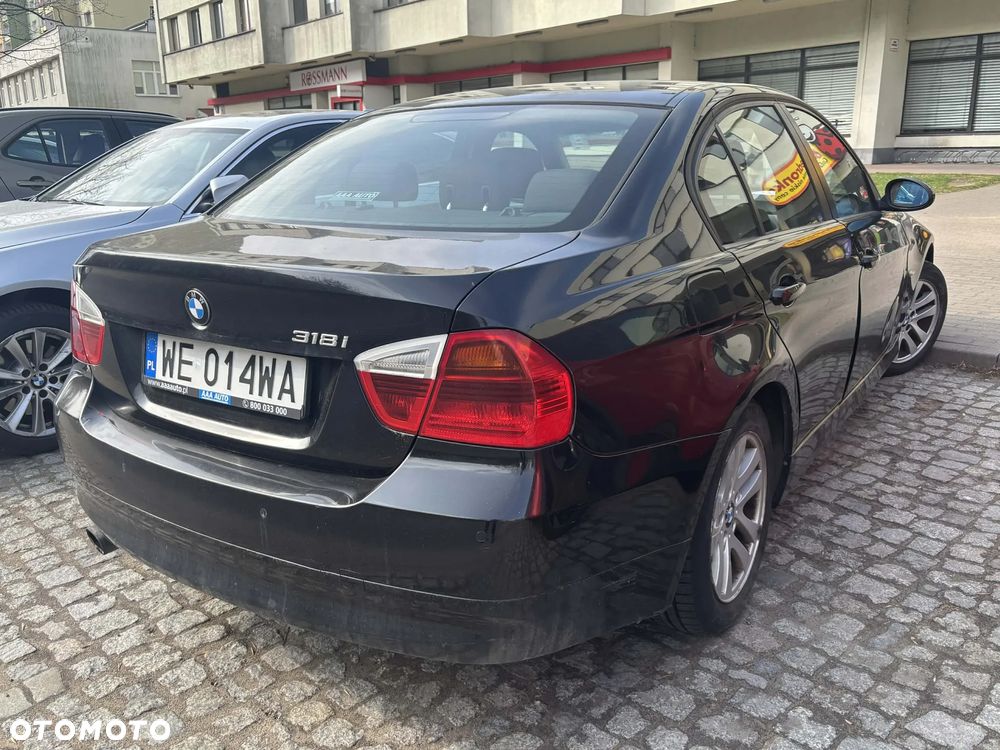 BMW Seria 3 318i - 12