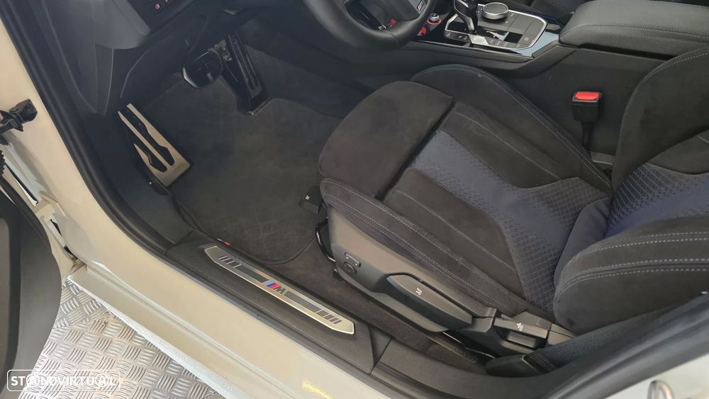 BMW 118 i Pack Desportivo M Auto - 33