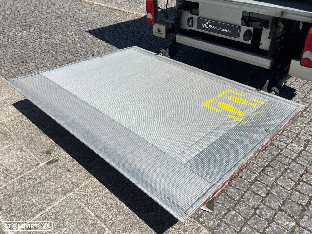VW Crafter 2.0 TDI Contentor + Plataforma Elevatória - 22