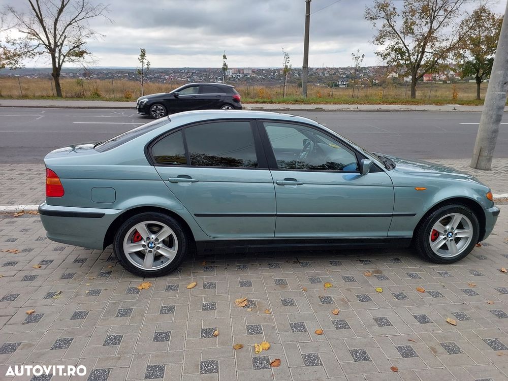 BMW Seria 3 318i - 12