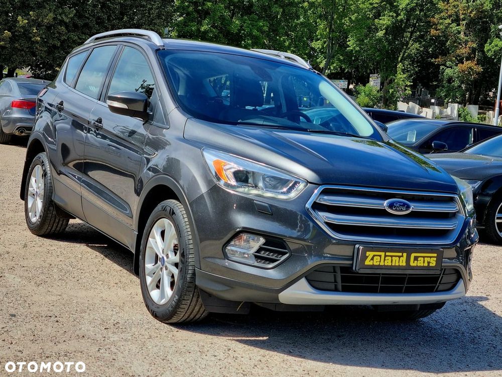 Ford Kuga 1.5 EcoBoost 2x4 Titanium - 3