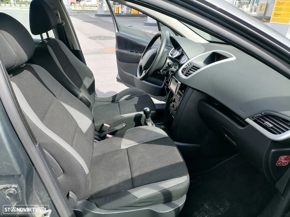 Peugeot 207 SW 1.4 Trendy - 9