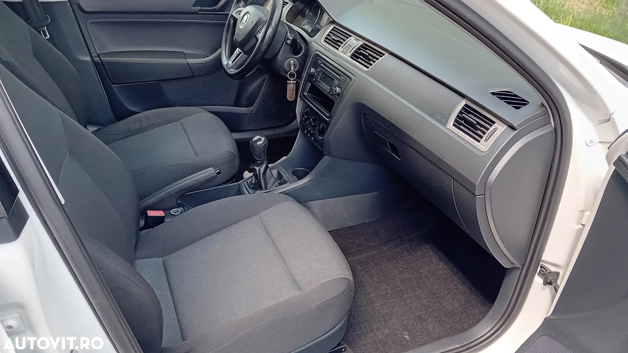 Skoda RAPID 1.6 TDI Active - 8