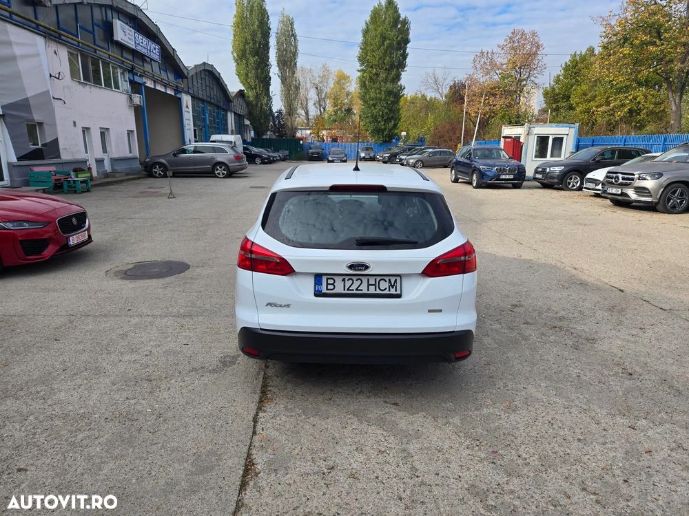 Ford Focus 1.0 EcoBoost Trend - 17