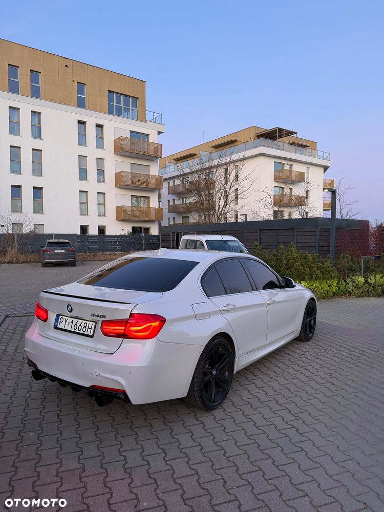BMW Seria 3 340i M Sport Shadow - 16
