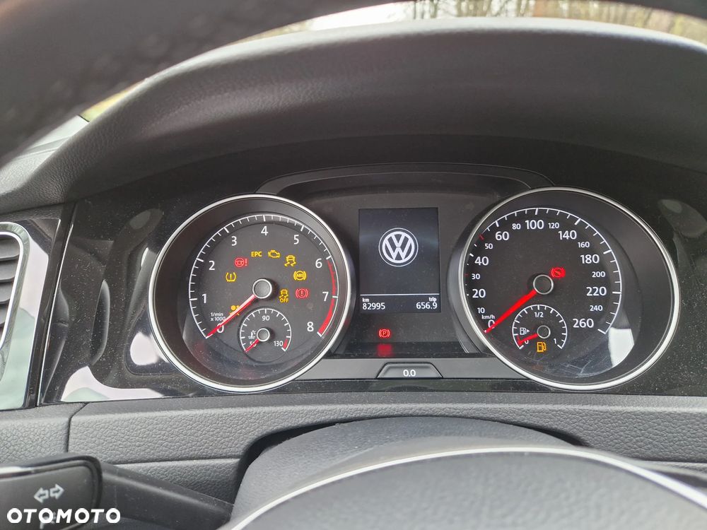 Volkswagen Golf - 39