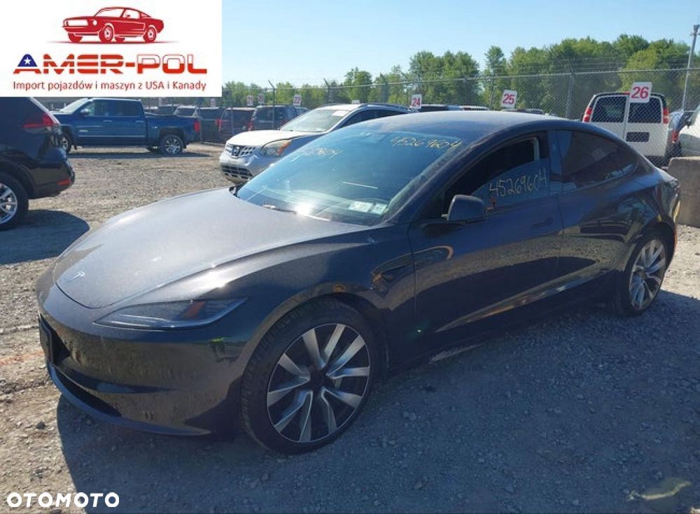 Tesla Model 3 - 1