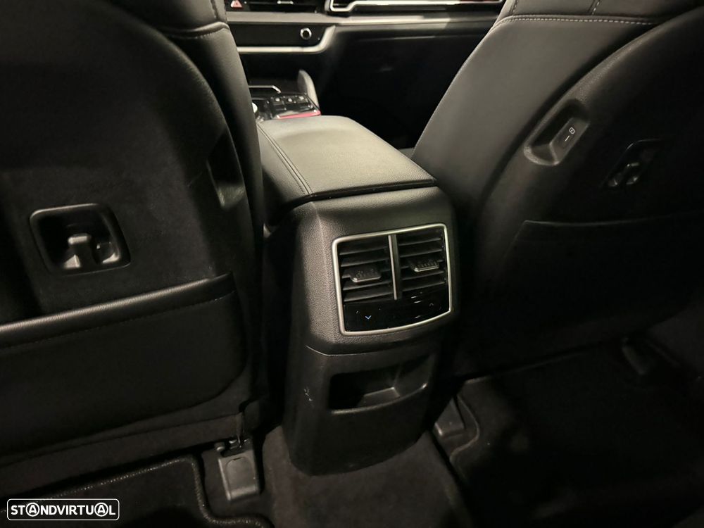 Kia Sportage 1.6 T-GDi PHEV Tech - 33