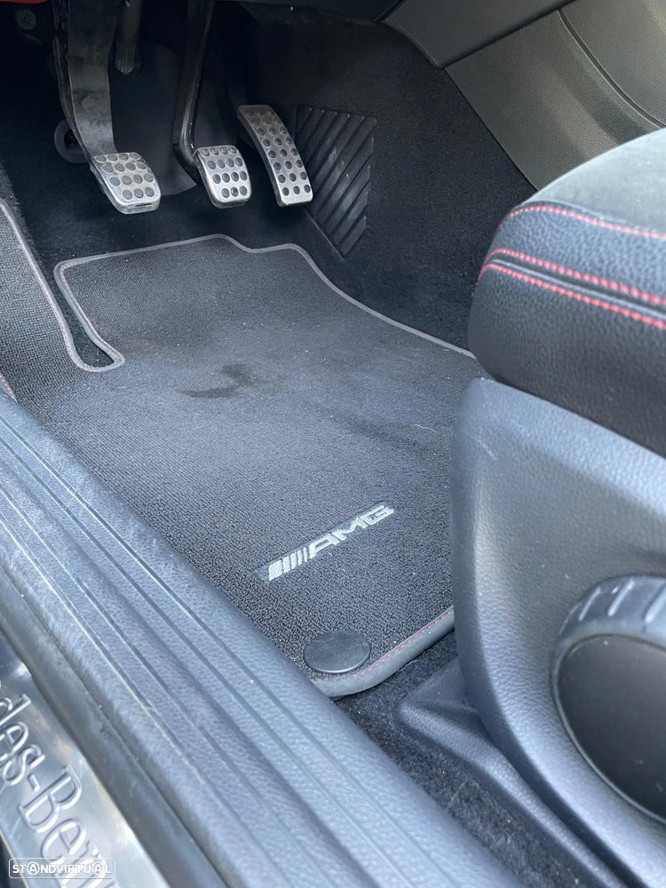 Mercedes-Benz A 180 CDI AMG Line - 12
