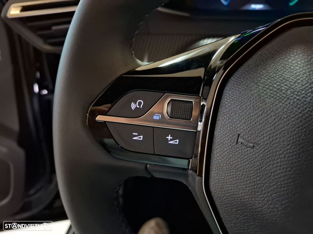 Peugeot e-2008 54 kWh Allure - 16