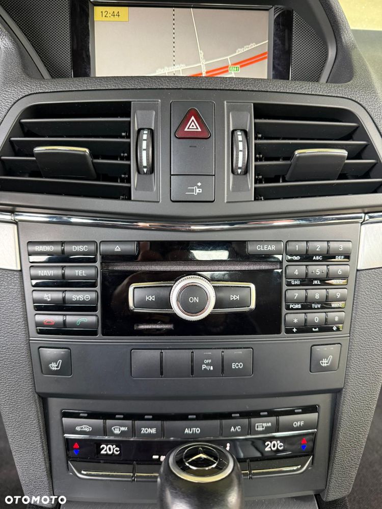 Mercedes-Benz Klasa E 350 CDI DPF BlueEFFICIENCY 7G-TRONIC Avantgarde - 29