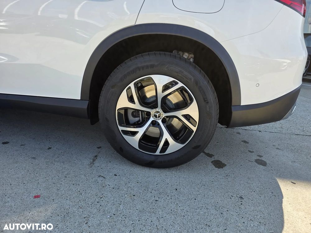 Mercedes-Benz GLC 300 e 4MATIC PHEV - 10