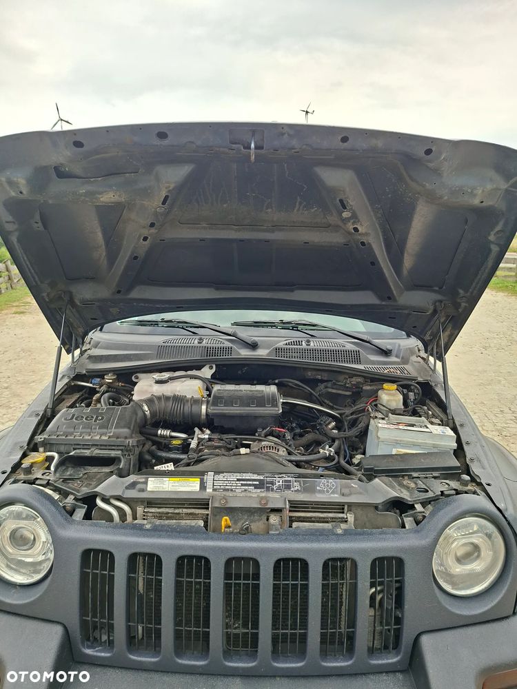 Jeep Cherokee 3.7L Limited - 10
