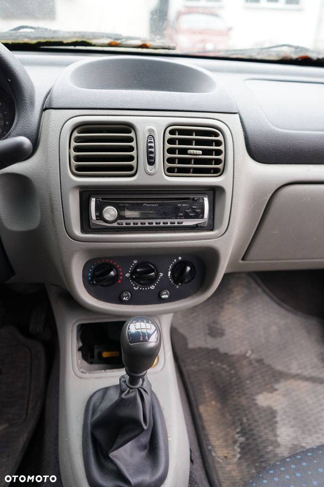 Renault Thalia 1.4 16V Expression - 13