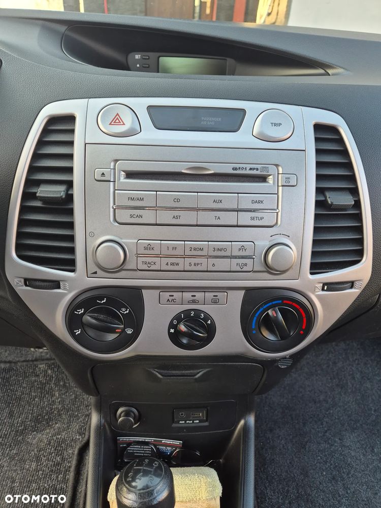 Hyundai i20 1.2 UEFA EURO 2012 Edition - 26