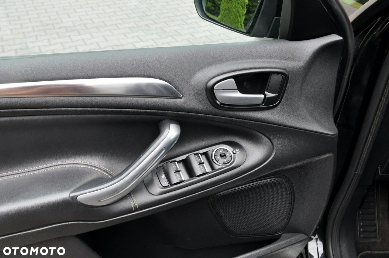 Ford S-Max - 37