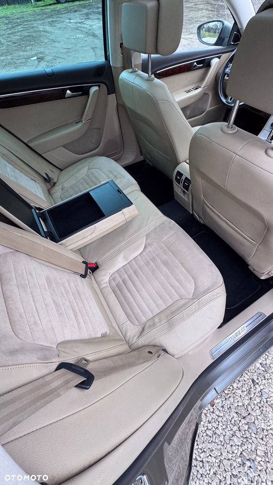 Volkswagen Passat 1.8 TSI Highline DSG - 25