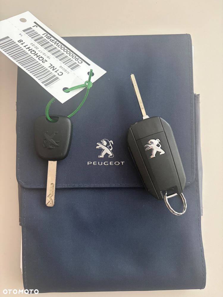 Peugeot 301 1.2 Pure Tech Active - 13