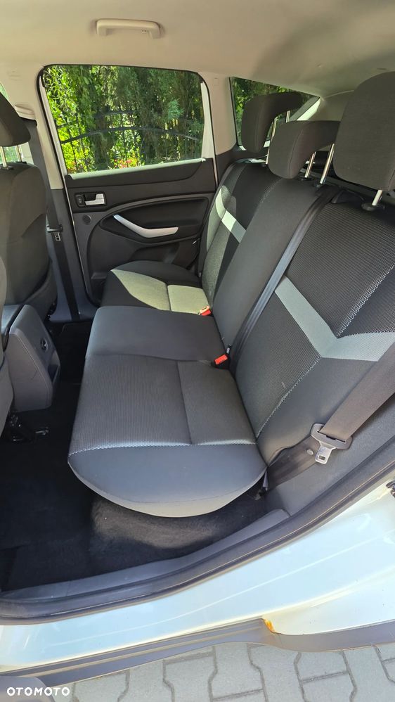 Ford Kuga 2.0 TDCi 4x4 Individual - 12