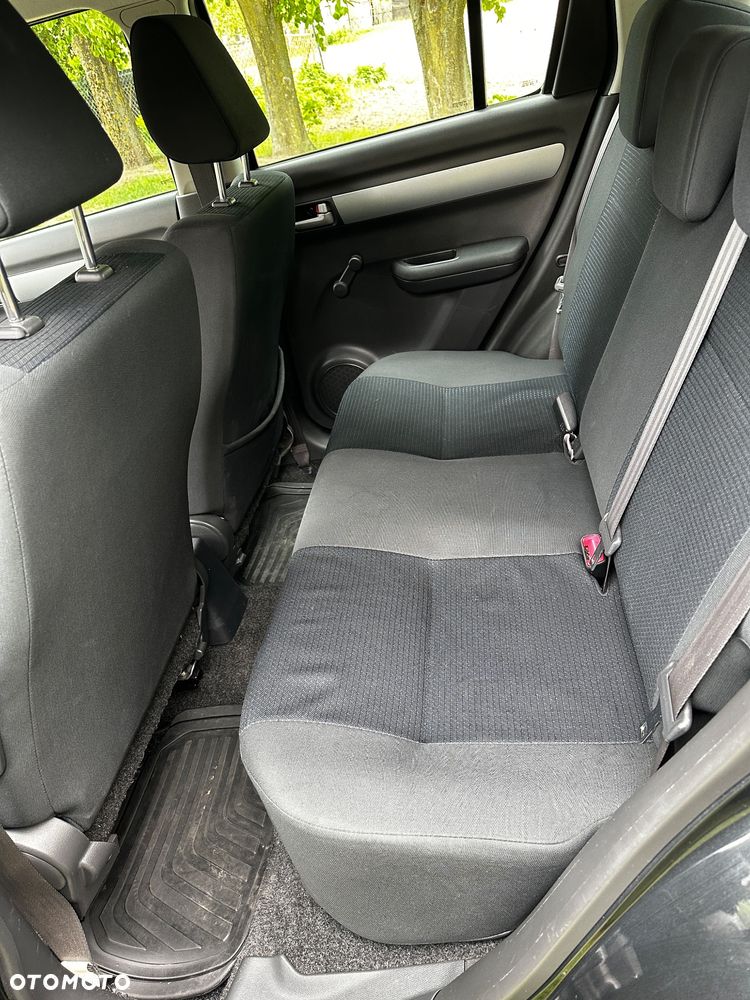 Suzuki Swift - 5