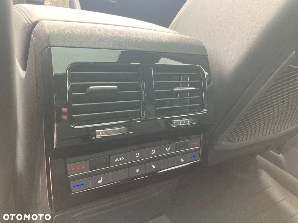 Volkswagen Touareg - 27