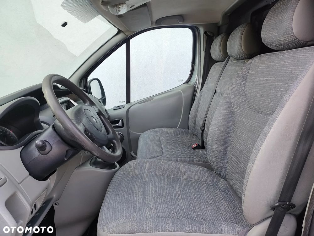 Renault Trafic - 12