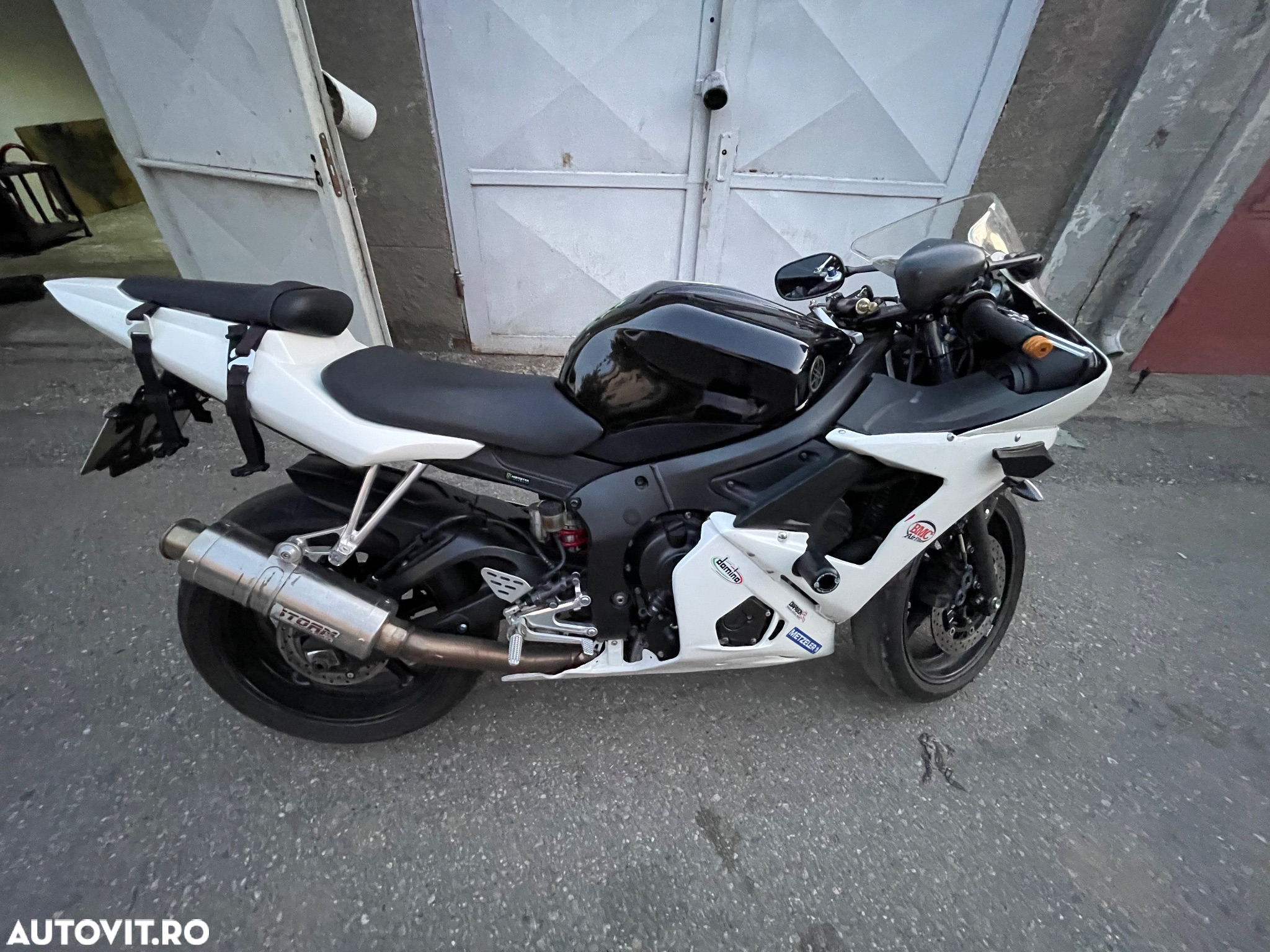 Yamaha R6 - 2