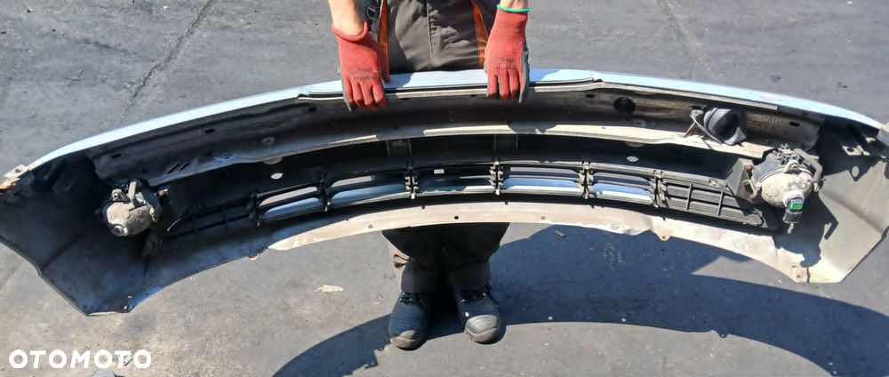 BMW E46 Lift zderzak przedni kod lakieru Titansilber. - 5
