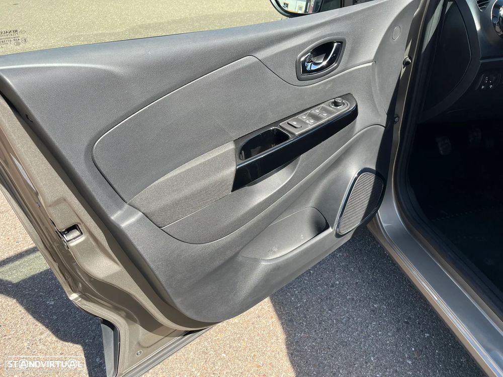 Renault Captur 0.9 TCE Exclusive - 11