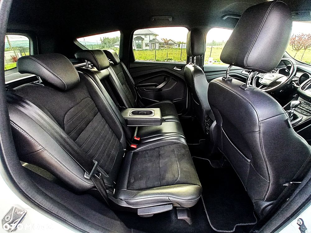 Ford Kuga 2.0 TDCi 2x4 ST-Line - 16