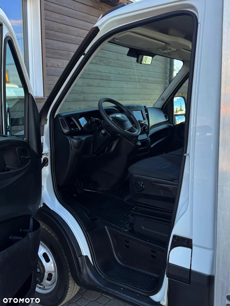 Iveco DAILY - 12