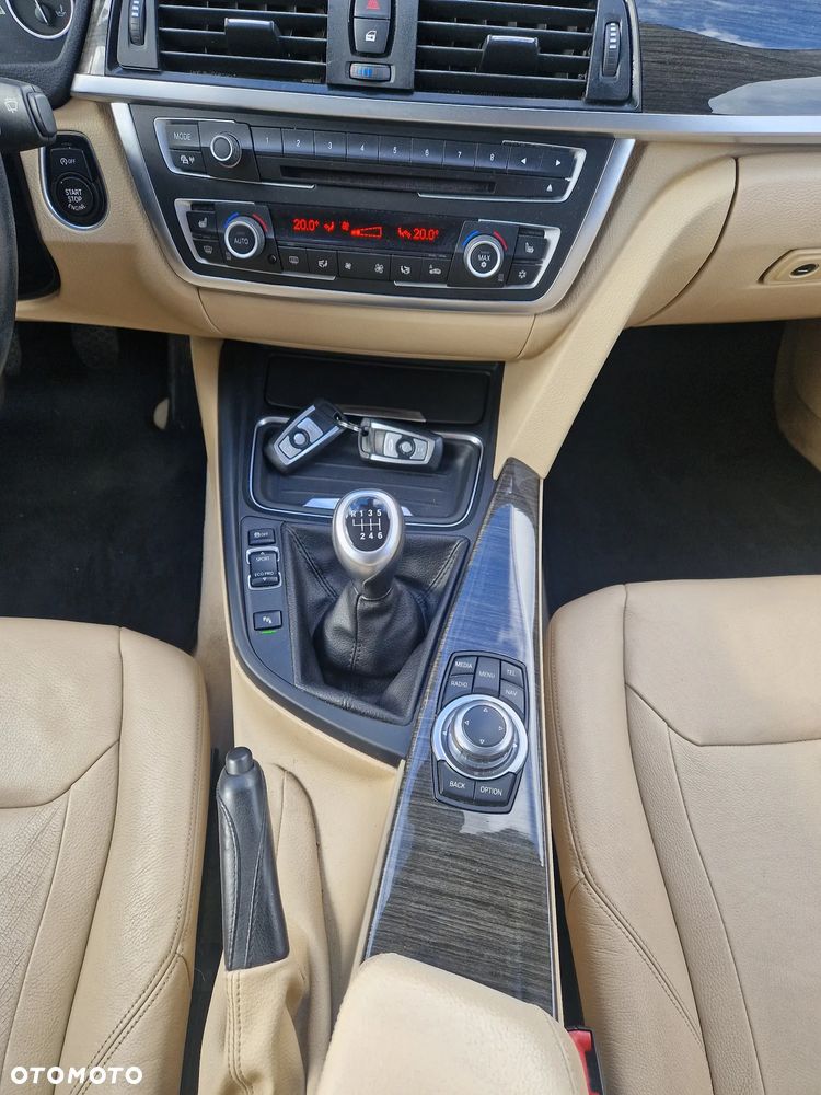 BMW Seria 3 - 30