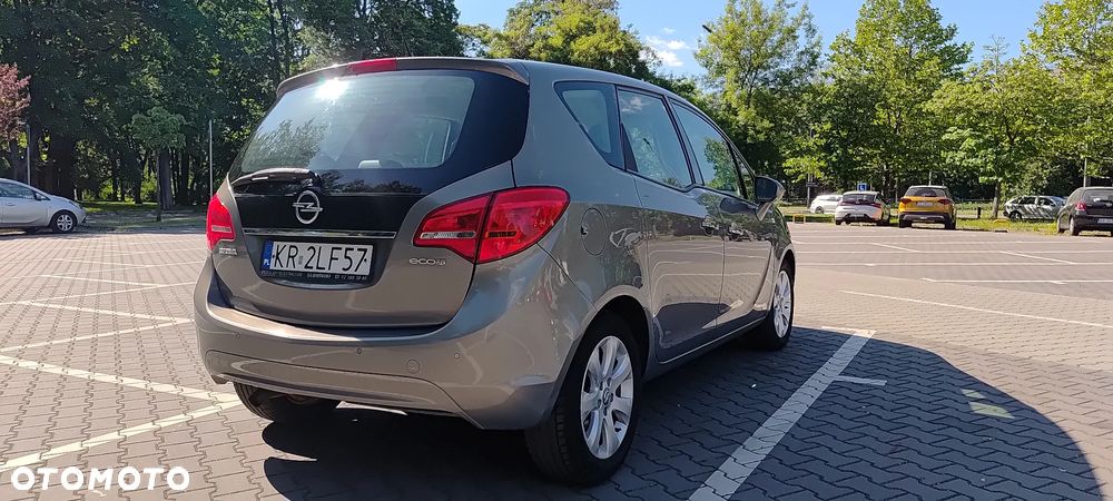 Opel Meriva 1.4 T Cosmo S&S - 25