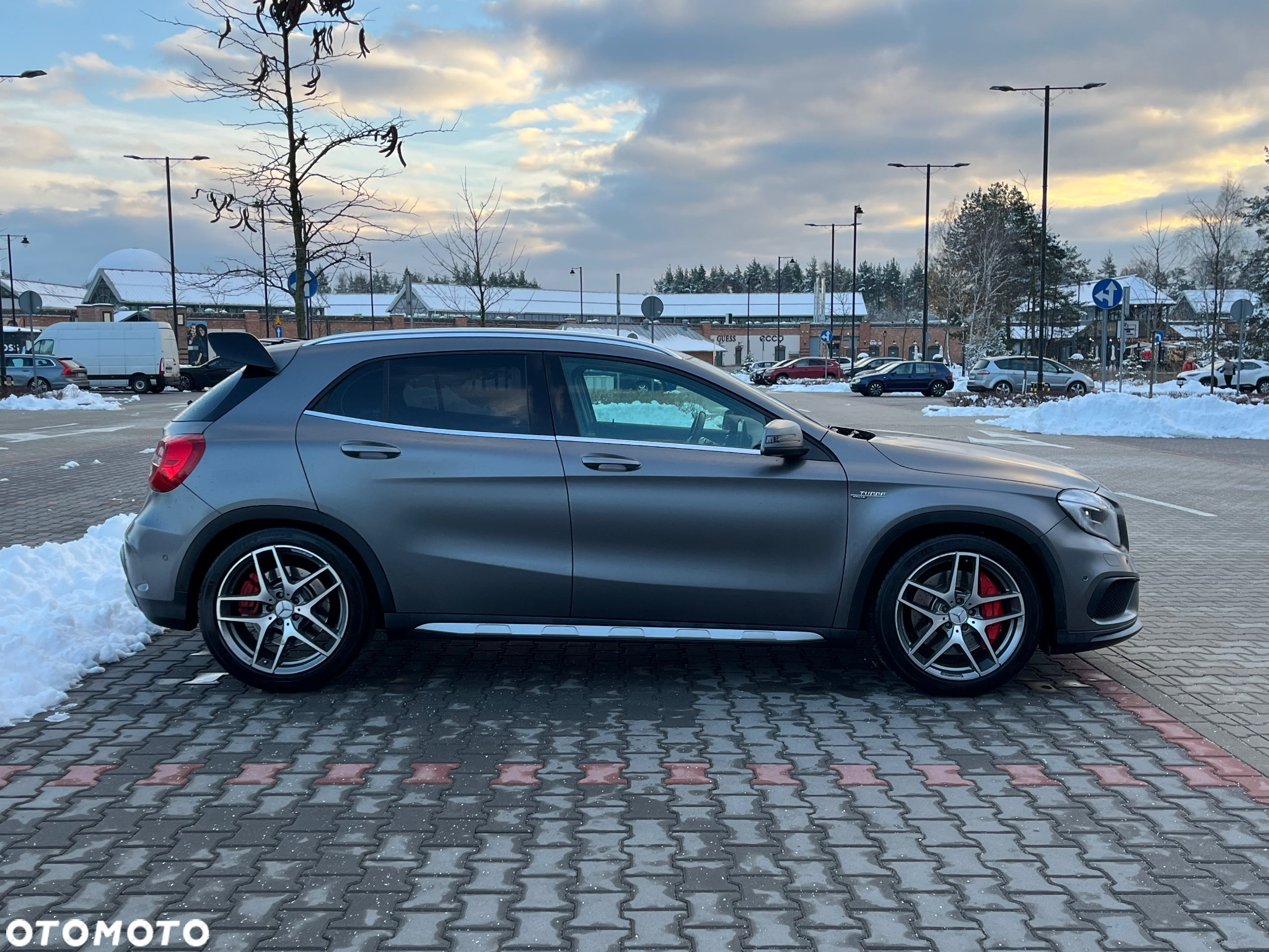 Mercedes-Benz GLA 45 AMG 4-Matic - 6