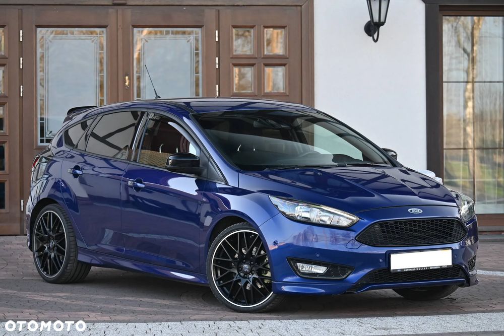 Ford Focus SW 1.5 EcoBoost S&S ST-LINE - 9