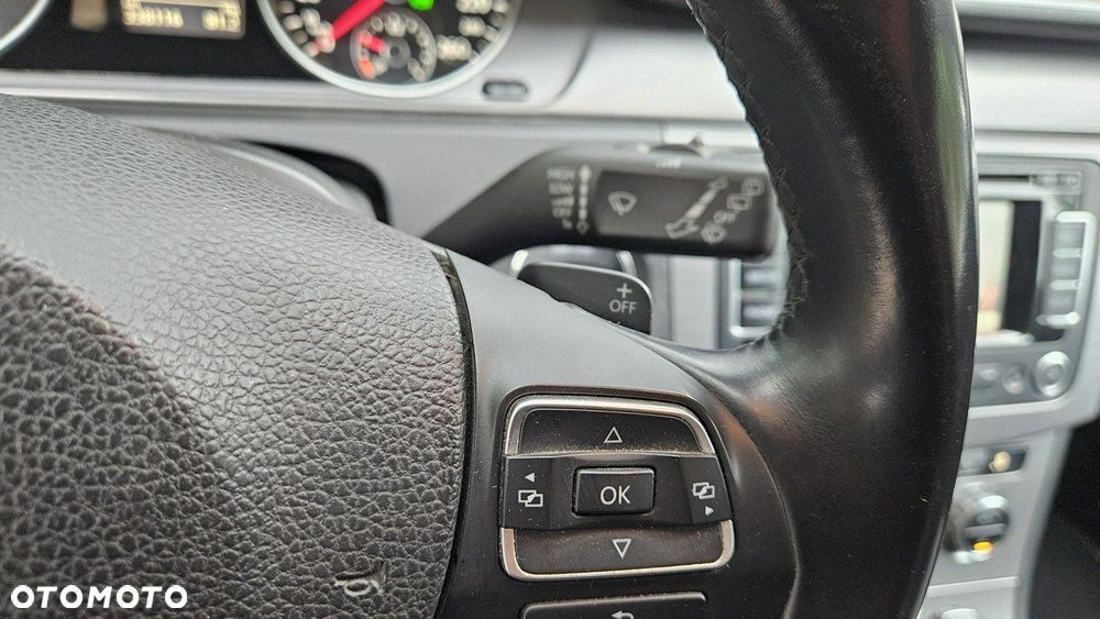 Volkswagen Passat Variant 2.0 TDI DSG BlueMotion Technology Trendline - 27