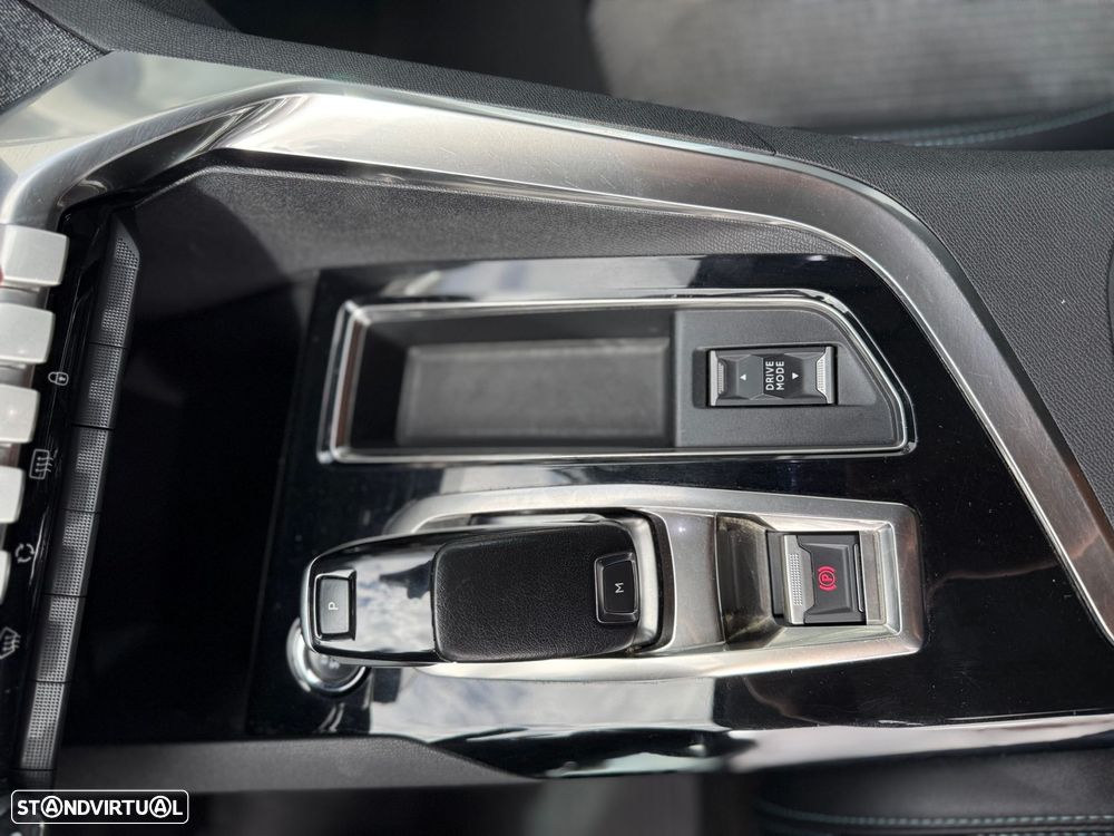Peugeot 5008 1.5 BlueHDi Allure Pack EAT8 - 19
