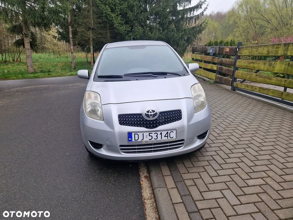Toyota Yaris 1.3 Terra Gold - 3