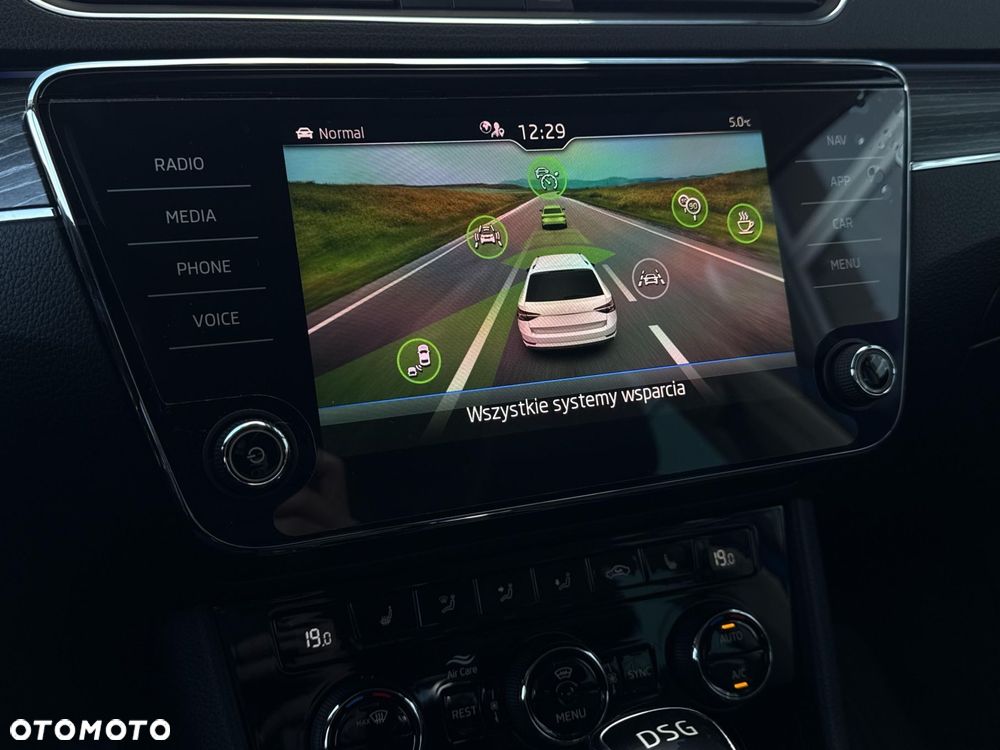 Skoda Superb 2.0 TDI SCR 4x4 Style DSG - 15