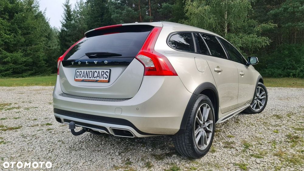 Volvo V60 Cross Country D3 Geartronic Momentum - 3