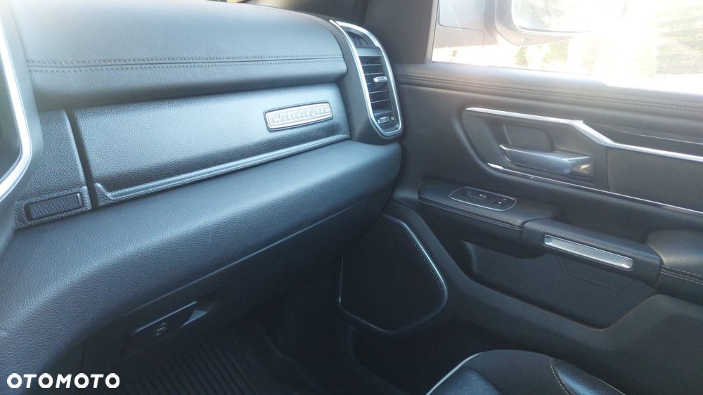 RAM 1500 5.7 Crew Cab Laramie - 18
