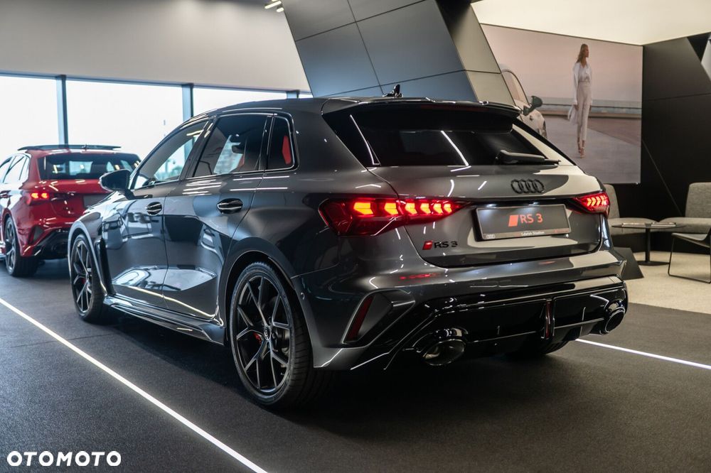 Audi RS3 Sportback - 4