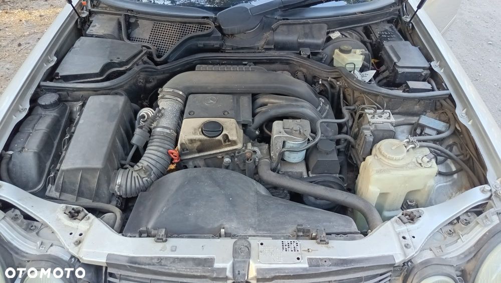 Mercedes-Benz Klasa E 220 D Elegance - 12
