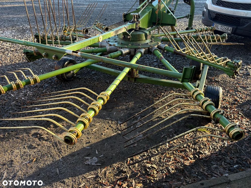 Pottinger EuroTop 651A Multitast Zgrabiarka karuzelowa Stoll R 1400 S - 24