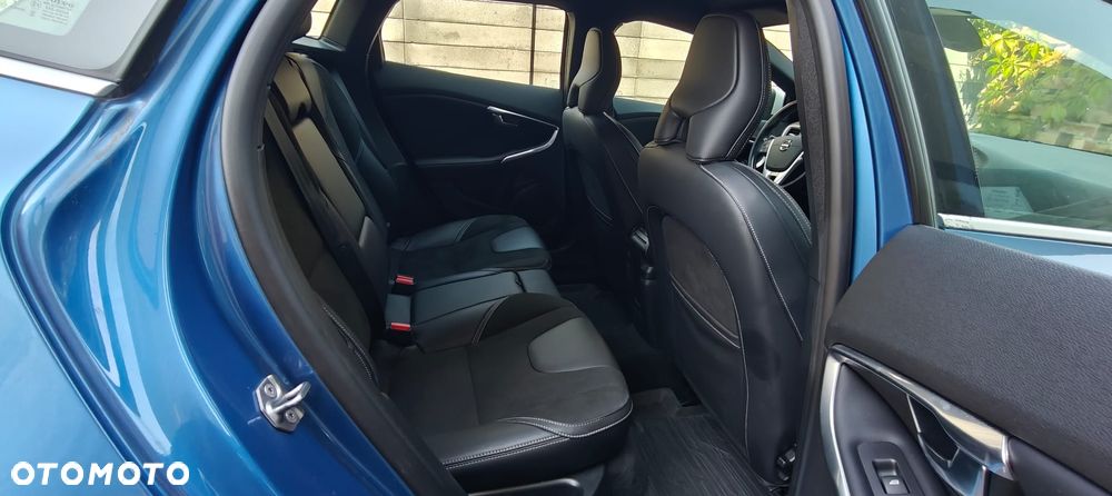 Volvo V40 T3 Drive-E R-Design Momentum - 6