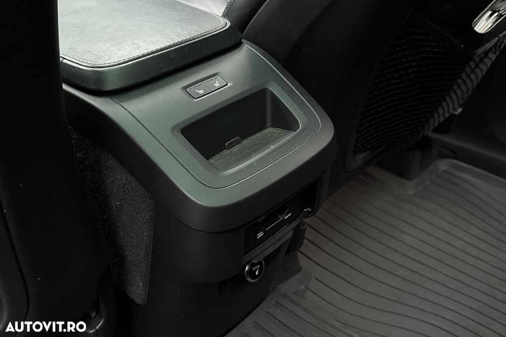 Volvo XC 90 - 7